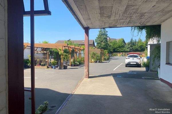 Blick Durchfahrt zum Hof