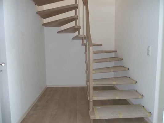 Treppe vom Keller ins Ergeschoss
