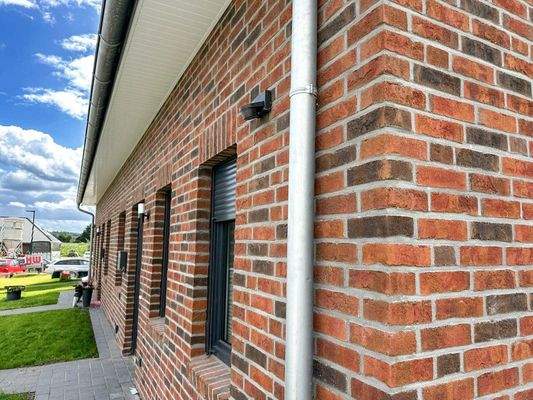 Zuverlässige Wände, die vor Widrigkeiten schützen