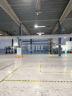 Innenansicht Halle - JLL