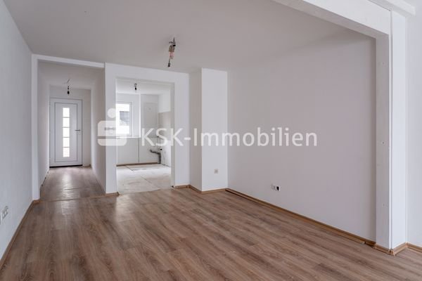 139367 Wohn- und Esszimmer