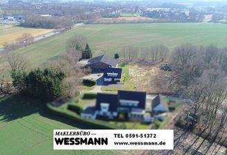 Ehemalige Hofstelle mit Wirtschaftsgebäude