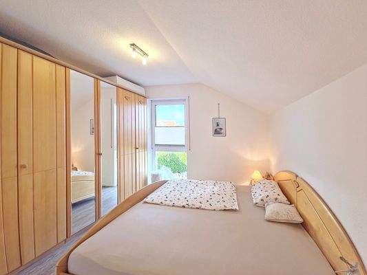 Schlafzimmer II OG