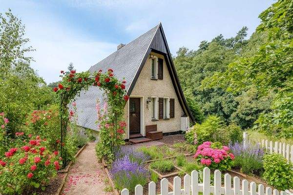 Gartenhaus (Visualisierung der Außenanlagen))