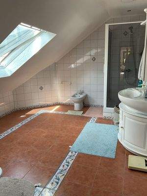 967ca6e4-ad95-4eed-bba3-772468b90fda-1905865038.jp