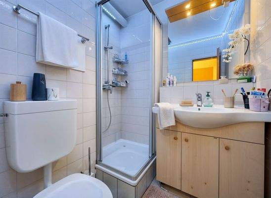 Badezimmer - (KI generiert)