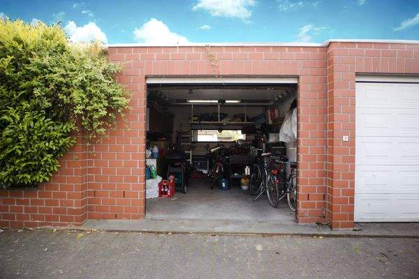 Garage (1)