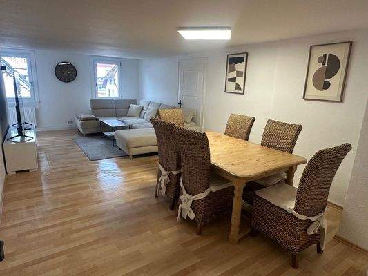 Wohn-/Esszimmer