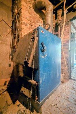 Festbrennstoffkessel