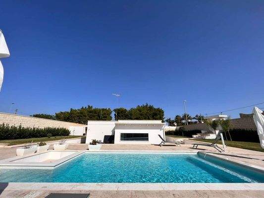 neue Villa in Galugnano (Apulien)