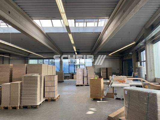 hell durch Oberlichter