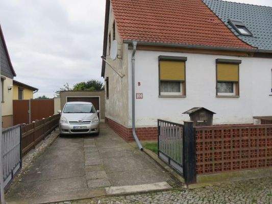 Gesamte Straßenbild