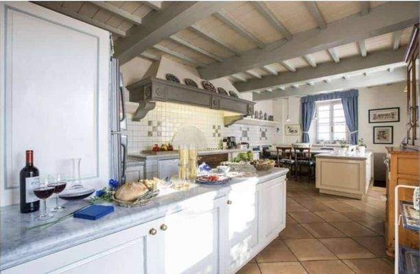 Villa in Carteano mit Panoramablick (Prato – Toskana)