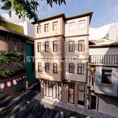 3-Storey Corner Building in Istanbul Fatih with a Store