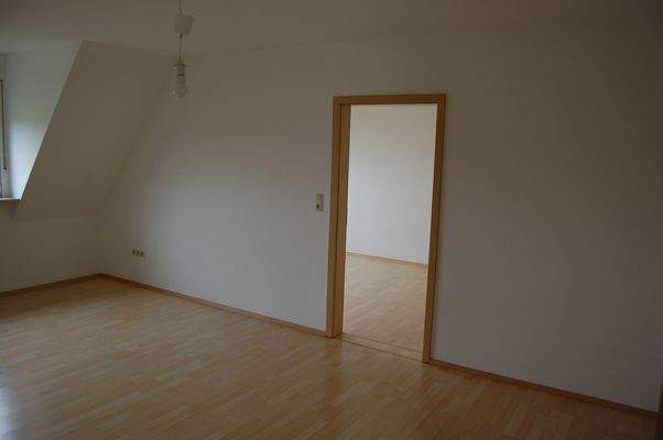 Durchgang vom 1. Zimmer zum 2. Zimmer