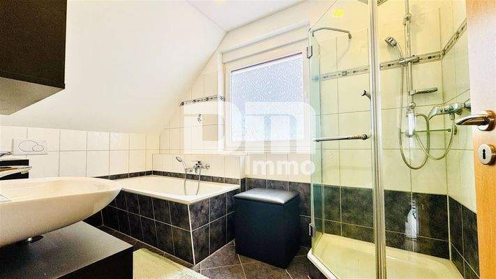 OG / DG Bad / Wanne / Dusche