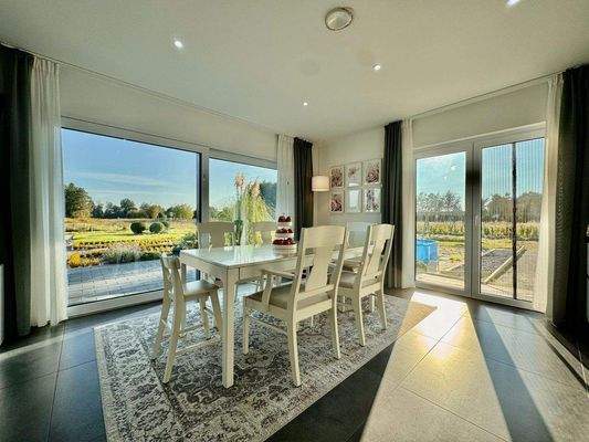 Wohn- und Essbereich