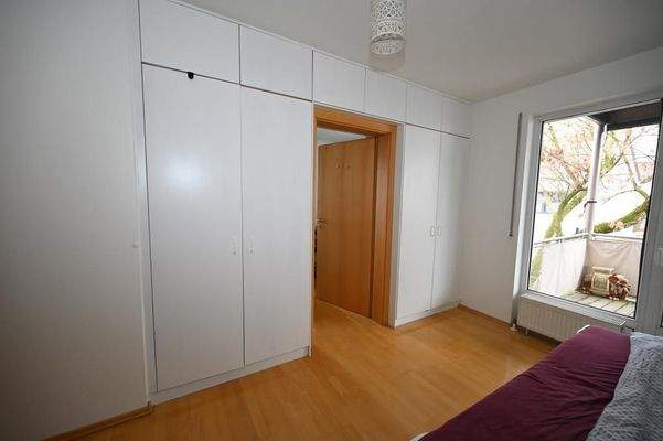 Schlafen mit Schranksystem