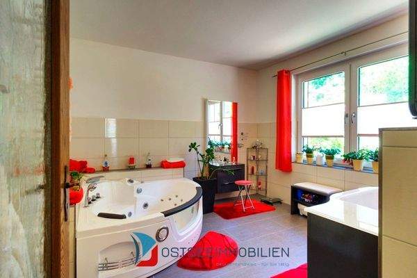 Bad m. Whirlpoolwanne