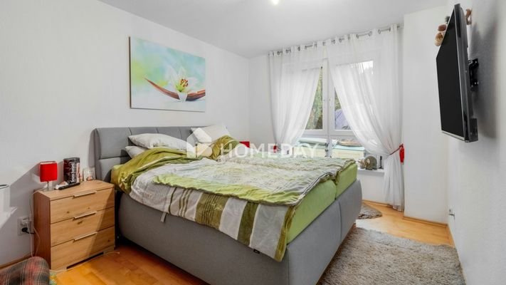 Schlafzimmer 1