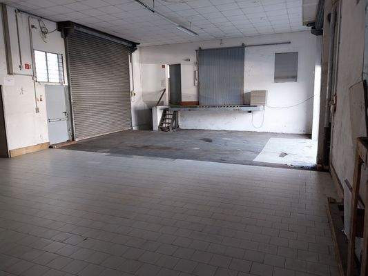 Blick auf die Rampe mit Durchfahrttor