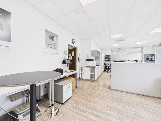 CAM04191G0-PR0062-STILL003