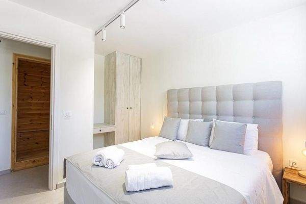 Kreta, Rethymno: Drei Luxusvillen, nur einen kurzen Spaziergang vom Strand entfernt zu verkaufen