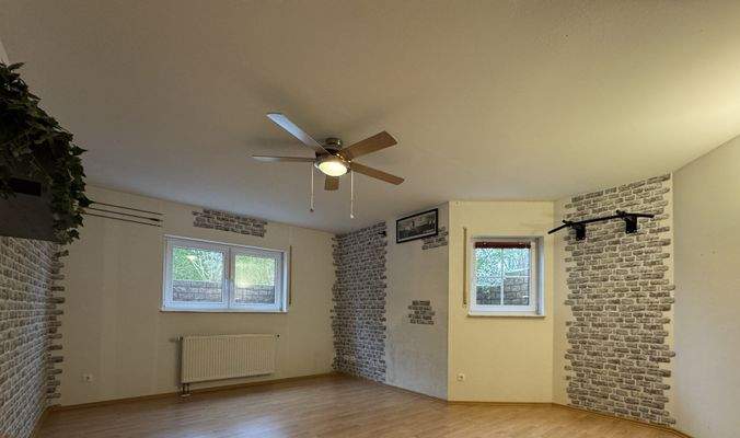 Hobby-/Kinder-/Arbeitszimmer 3 KG