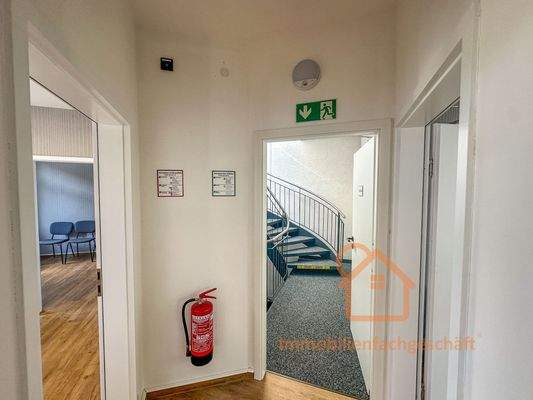 Fluchtweg im Bürogebäude