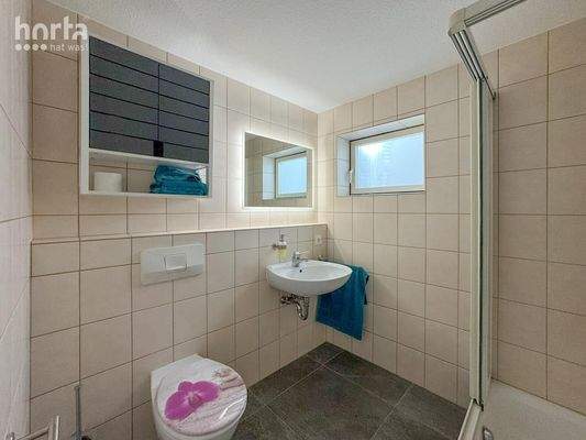 Hanggeschoss - Tageslichtbad