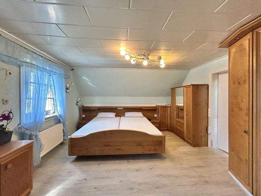 Schlafzimmer OG