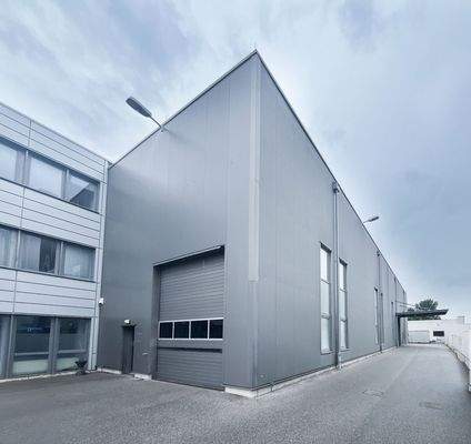 Einfahrtsbereich außen