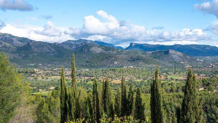 Villa mit Panoramablick zur Mieten in Ses Rotgetes, Esporlas. Mallorca
