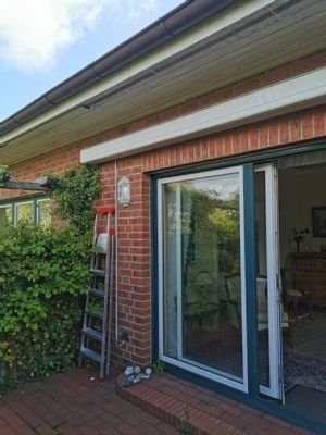 obere Terrasse mit elektrischer Makiese 