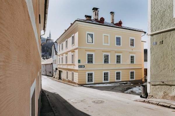 Wohn- Geschäftshaus in zentraler Lage