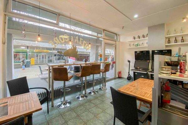 Gastraum Pizzeria vorne