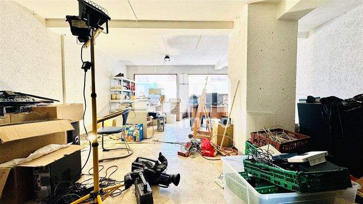 EG Ladeneinheit recht / Hauptraum Lager