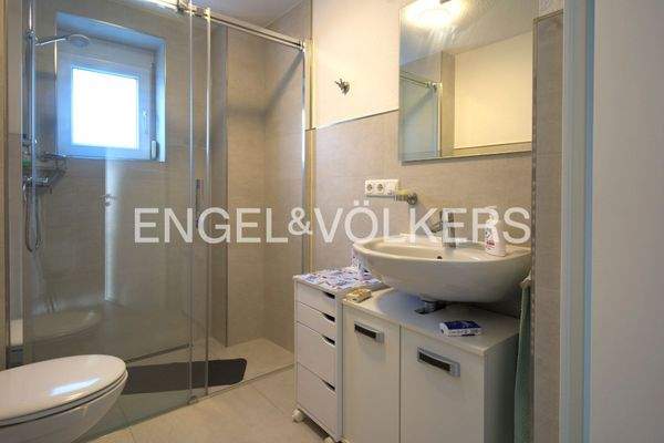 Badezimmer im Erdgeschoss