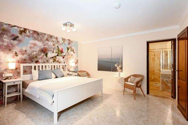 ... mit Bad en Suite.