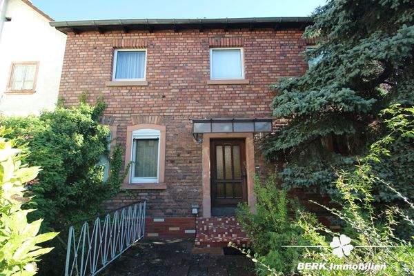 Frontansicht Wohnhaus