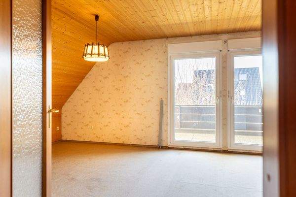 Handwerker-Projekt zur Renovierung (OKAL-Fertighaus mit PV-Anlage)