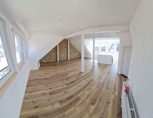 Neuer Dachstuhlwohnbereich mit Gaupen