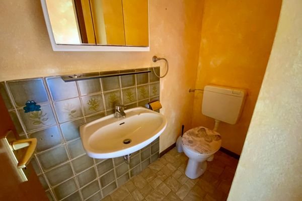 Gäste-WC vorderer Bungalow
