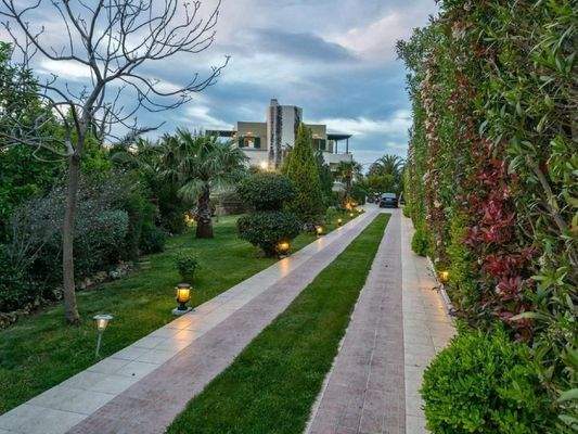 Kreta, Roussospiti: Einzigartige Villa mit separatem Apartment auf großem Grundstück mit Pool zu verkaufen