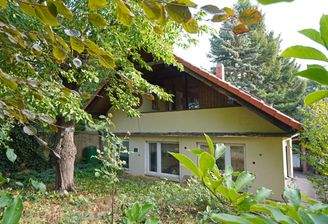 Westseite des kleineren Hauses
