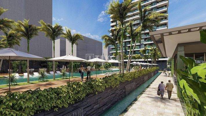 Seafront Real Estate with Views in a Complex in Alanya