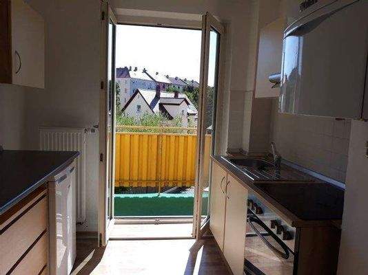 Balkon; Zugang über Küche