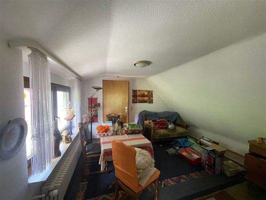 DG: Esszimmer (Weitwinkelaufnahme)