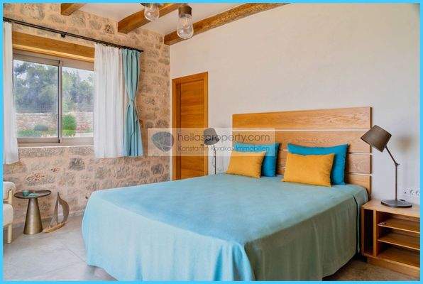 12684231ab3c4b33b79110644c2ad95c-original