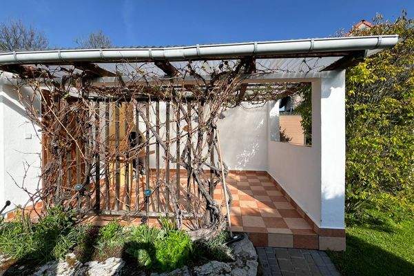 Gartenhäuschen mit Grillofen